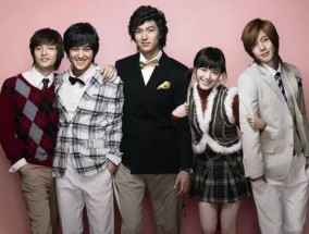 韩剧秘密花园_超人气排行版5.761